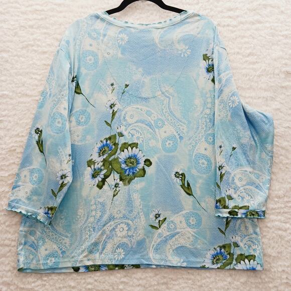 T-Shirt Size 2X Powder Blue Gerbera Daisy Paisley Bloomcore Whimsycore Couquette - Picture 2 of 16